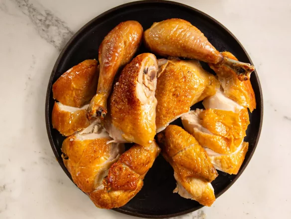 20230906-SEA-HowtoCarveaChicken-AmandaSuarez-30-9cd95b64bf1f4ee7854280cf6a1cdad3