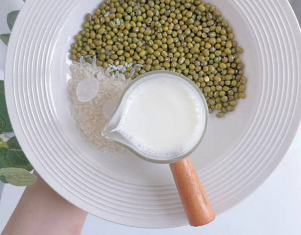 B2E423ED-7C38-4495-A789-F7F4BF63E22B