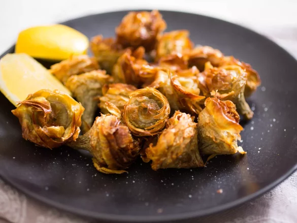 __opt__aboutcom__coeus__resources__content_migration__serious_eats__seriouseats.com__images__2015__03__20150320-fried-artichokes-vicky-wasik-13-b97e9beb6be046d1a5fbc4babd0f0653